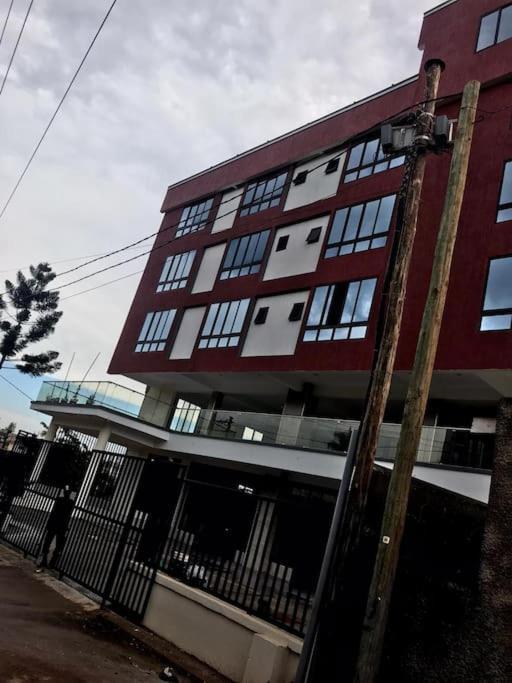 Appartement Spacious In A Modern High-security Building With Lift Access Includes Free Parking In Muyenga Kampala