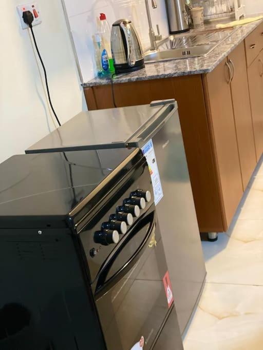 Spacious In A Modern High-security Building With Lift Access Includes Free Parking In Muyenga * Kampala