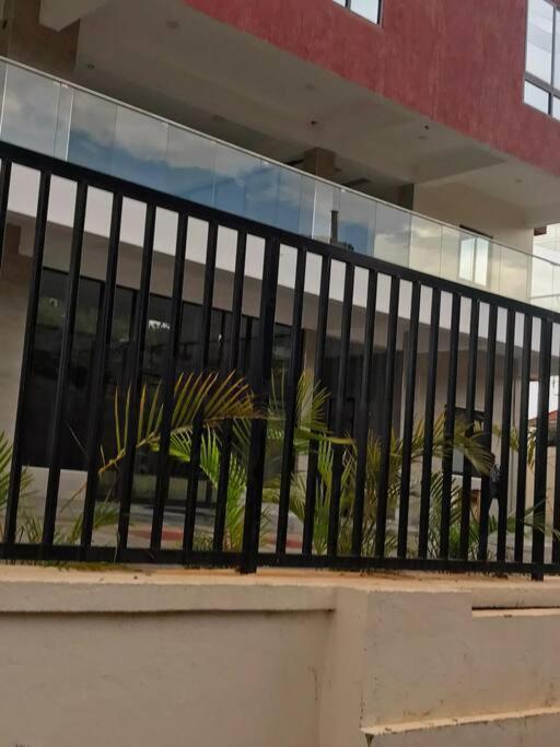 Spacious In A Modern High-security Building With Lift Access Includes Free Parking In Muyenga Appartement Kampala